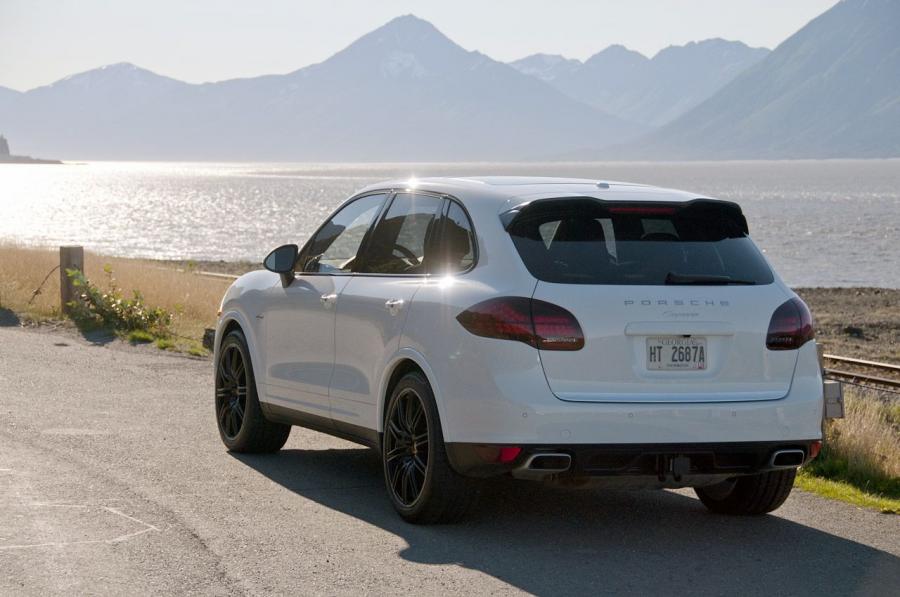  Porsche Cayenne Diesel 2013 года  (фото 22 из 42)